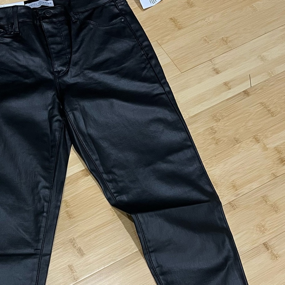 NWT Faux Leather Look Social Standard Skinny Ankle Jeans, Sz 6 or Sz 4 - Picture 6 of 16